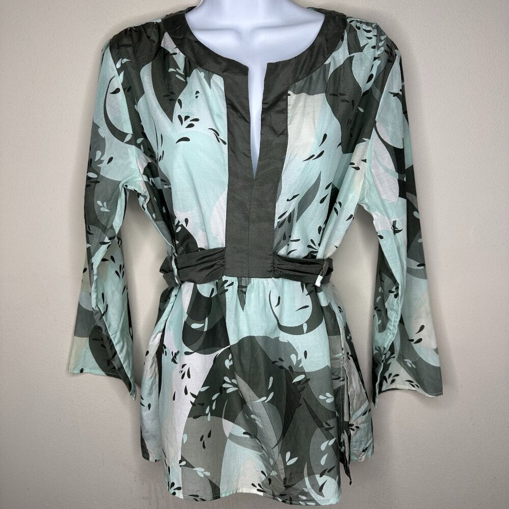 NWOT Cadeau Maternity Leaf Abstract Blouse Silk Blend in Shades of Green Size M
